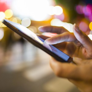 Чи потрібний мобільний телефон у школі?