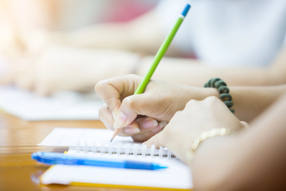 ДПА з української мови в 9 класі: як готуватися до написання диктантів?