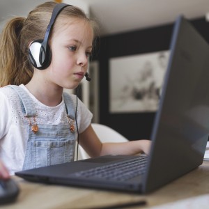 Как организовать комфортное онлайн обучение для детей: советы родителям