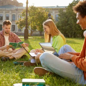 Освіта у Німеччині: що таке Штудієнколег та скільки це коштує