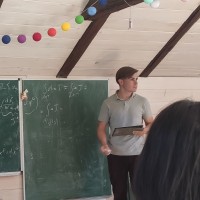Андрій Денисенко  репетитор  Фізики онлайн