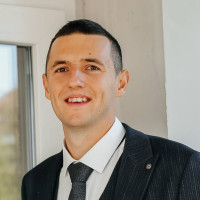 Репетитор - Микола Б. id: 174156