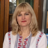 Юлія Новаковець  репетитор  Української мови та літератури онлайн