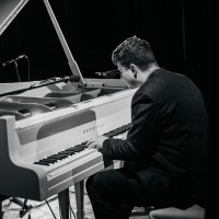 Репетитор - Артём С. id: 108668
