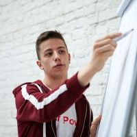 Репетитор - Андрей Г. id: 50707
