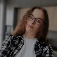 Кристина Гриценко  репетитор  Украинского языка и литературы онлайн