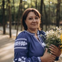 Репетитор Олена Гусятнікова - BUKI