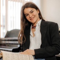Надежда Явна  репетитор  Гра на фортепіано Львов