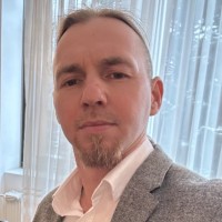 Репетитор Олександр Плюснін - BUKI
