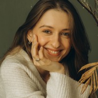 Дарина Кривошей  репетитор  Англійської мови онлайн