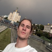 Матвій Кожевніков  репетитор  Французької мови онлайн