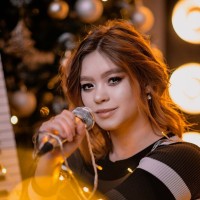 Репетитор Анастасія Ейваз - BUKI