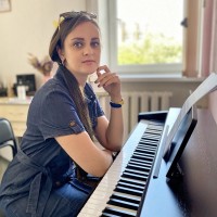 Репетитор Людмила Анісімова - BUKI