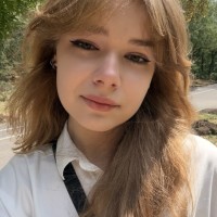 Юлія Комликова  репетитор  Англійської мови онлайн