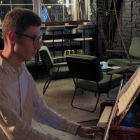 Репетитор Юрий Карпьяк - BUKI