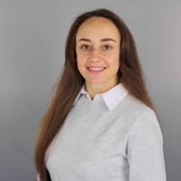 Репетитор - Юлія В. id: 13177