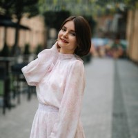 Репетитор Анастасія Митюкова - BUKI