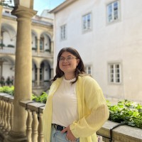 Анна Консул  репетитор  Української мови та літератури онлайн