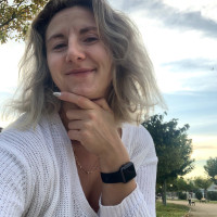 Репетитор - Олена Р. id: 141759
