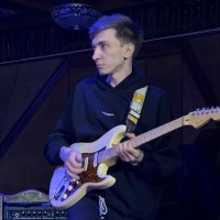 Репетитор Дмитро Апудін - BUKI