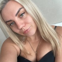 Єлизавета Я.