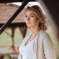 Репетитор Анна Сільченко - BUKI