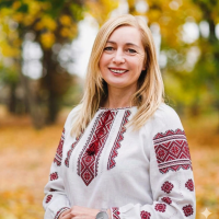 Репетитор Лариса Шапочнікова - BUKI