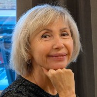 Елена Пивторак  репетитор  Французского языка онлайн