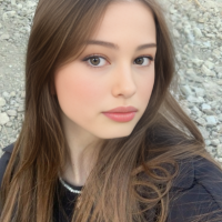 Аліна К.