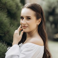 Анастасия Макаренко  репетитор  Уроків вокалу Киев