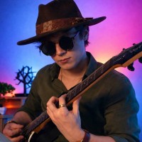 Репетитор Руслан Марченко - BUKI