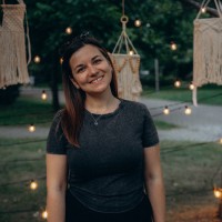 Марина Товстенюк  репетитор  для Підготовки до школи Вишневе